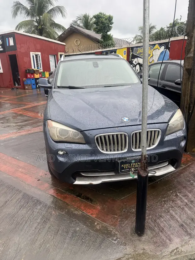 BMW X1 xDrive28i 2013 Gray - 1