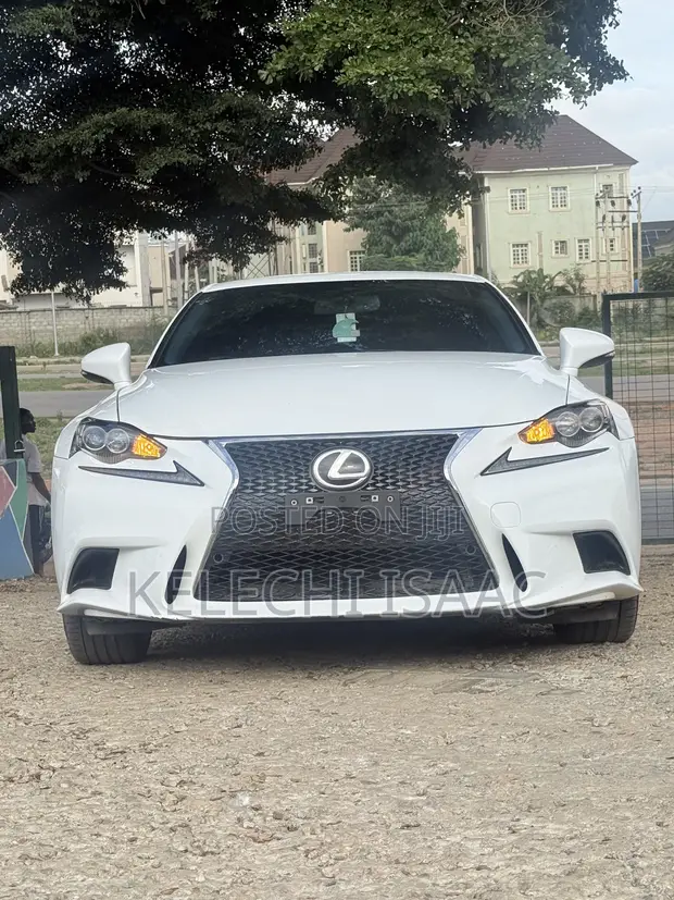 Lexus IS 250 4WD 2014 Fari - 1