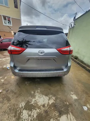 2015 Toyota Sienna XLE Premium AWD Minivan