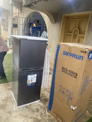 Skyrun BCD-195HS 195L Top Freezer Fridge - Brand New