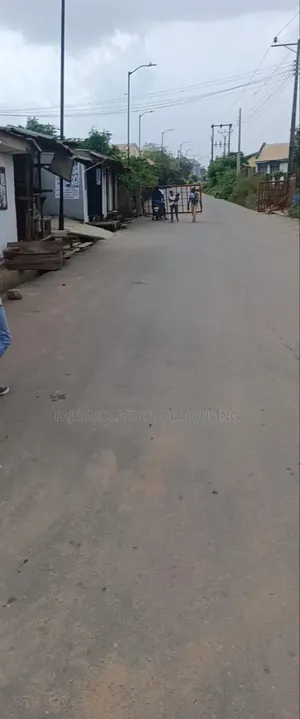 Filin Ƙasa a Abayomi Estate, Agodi Gate, Ibadan