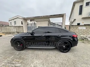 Mercedes-Benz GLE-Class 2016 Black