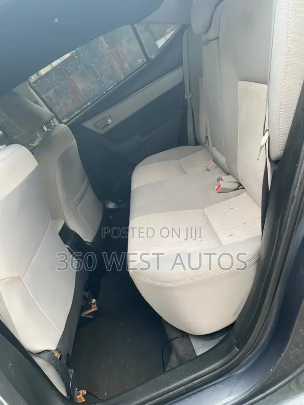 2015 Toyota Corolla LE Sedan - Foreign Used - 1