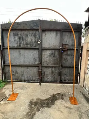 N-Shaped Entrance Arc for Rent (7ft)
