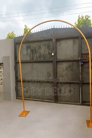 N-Shaped Entrance Arc for Rent (7ft)