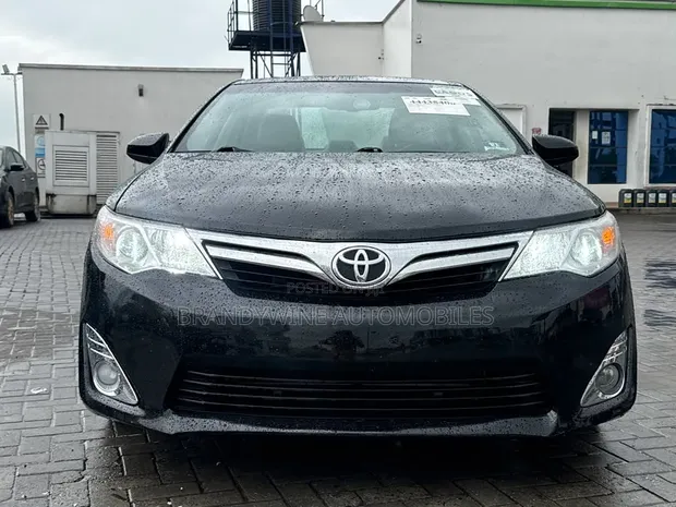 Toyota Camry XLE V6 Baƙar Fata 2012 - 1