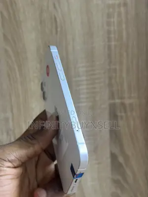 Apple iPhone 12 128GB White (Amfani da aka yi a UK)