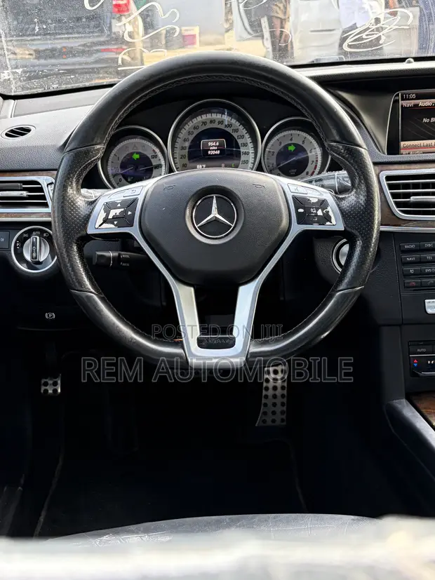 Mercedes-Benz E350 2015 Black - 1