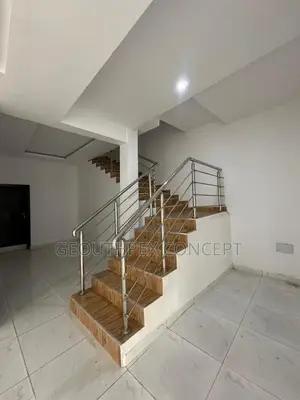 4-Bedroom Semi-Detached Duplex a Jericho GRA, Ibadan