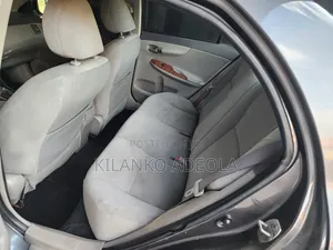 2010 Toyota Corolla LE Sedan