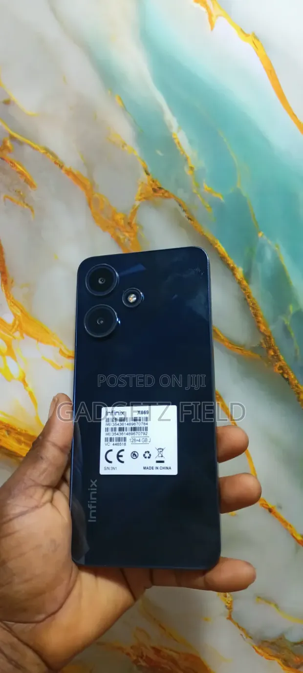Infinix Hot 30i 128GB Black - 1