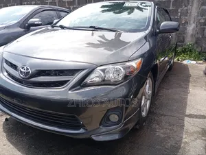 Toyota Corolla S Sedan ta 2012