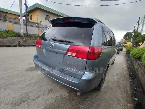2004 Toyota Sienna XLE Limited AWD Gray - 1
