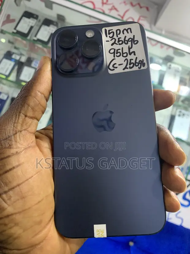 Apple iPhone 15 Pro Max 256GB Blue (Amfani da UK) - 1