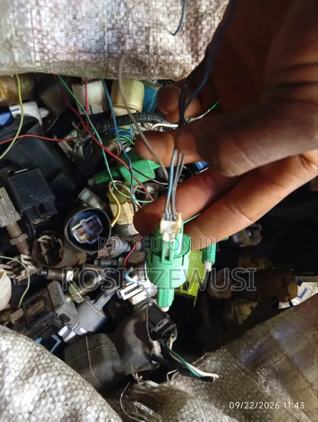 Toyota Highlander Brake Switch (Refurbished) - 1