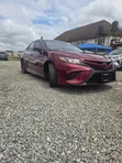 2018 Toyota Camry SE FWD (2.5L) Red - 3