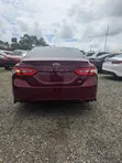 2018 Toyota Camry SE FWD (2.5L) Red - 5
