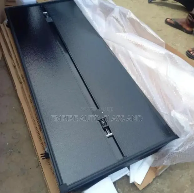 Boot Cover na Toyota Hilux Model 2020 - 1