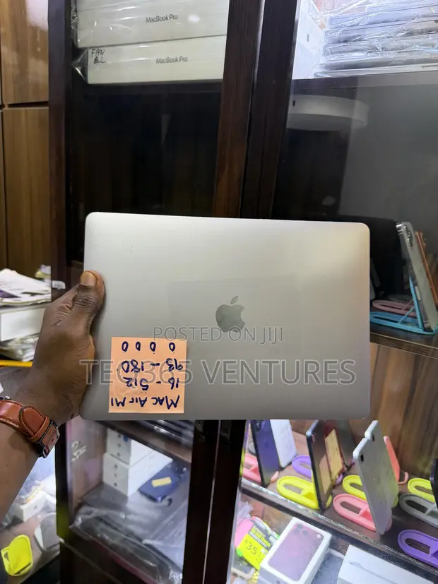 Apple MacBook Air 2020 M1 16GB RAM 512GB SSD - 1