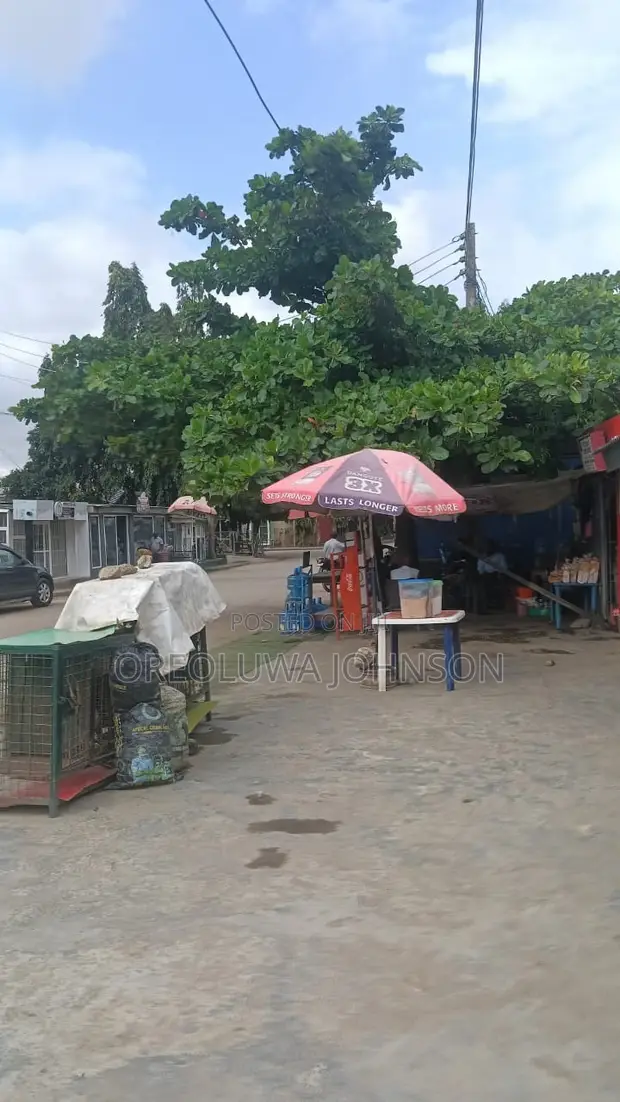 Plot ɗaya da rabi na fili don siyarwa a Unity Estate, Egbeda - 1
