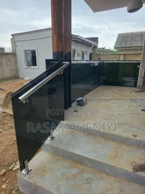 Frameless Balcony Grey Glass Handrails