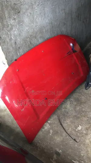 Bonnet na Honda Element