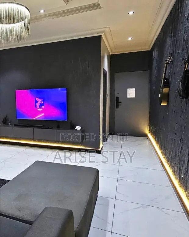 1-Bedroom Shortlet with Pool & Gym | Lekki Phase 1 - 1
