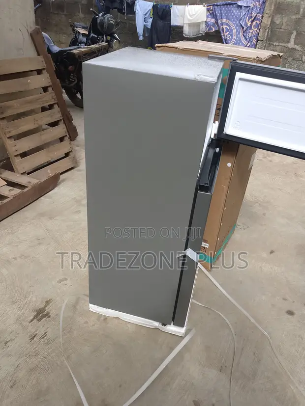 Neat 124L Hisense Refrigerator - Brand New - 1