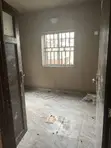 Karamar Gida Mai Dakuna 1 don Sawa a Abule Egba - 1