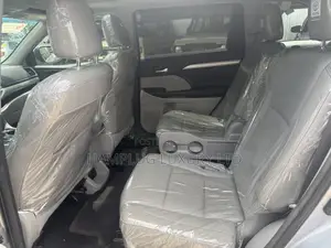 Toyota Highlander 2016 Silver