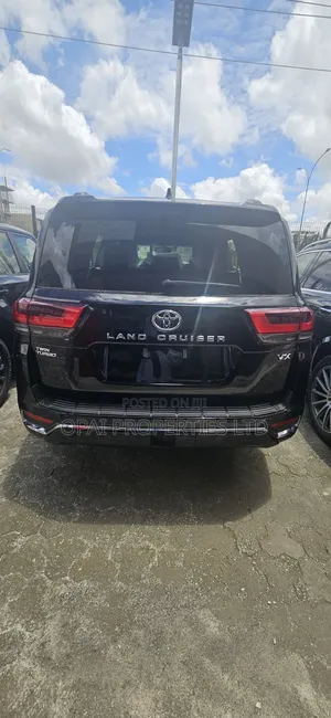 New Toyota Land Cruiser VX 2025