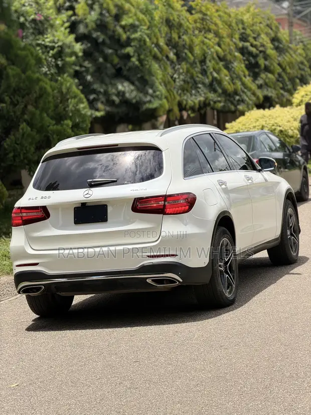 Mercedes-Benz GLC300 2017 Fari - 1