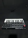 Akai MPK Mini MIDI Keyboard - 1