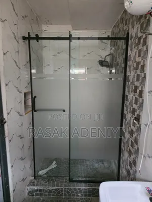 Master Sliding Shower Cubicle - Brand New