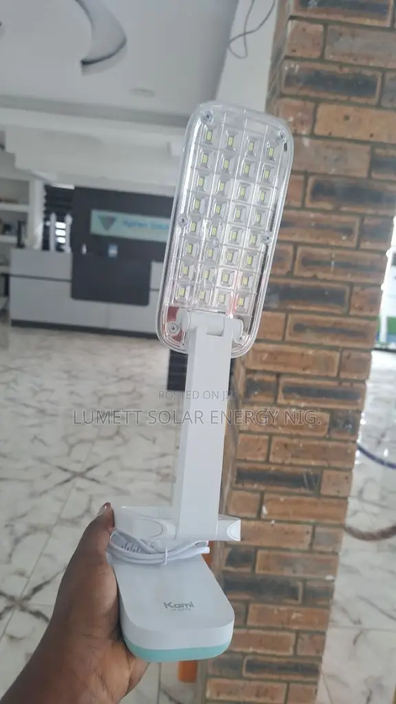 Kami Rechargeable Table Light don Nazari da Aiki - 1