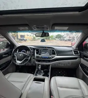 2015 Toyota Highlander XLE SUV