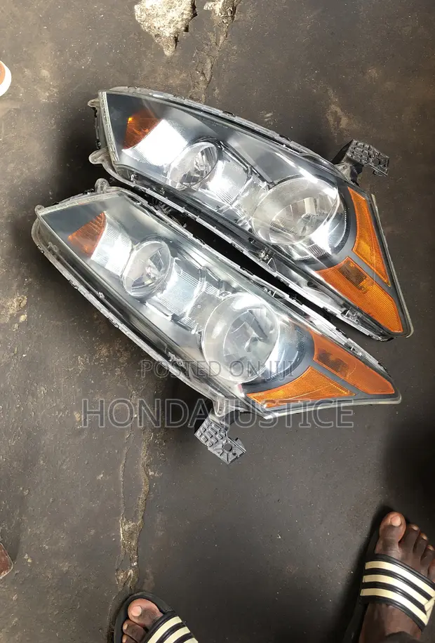 Honda Accord Headlight (2008-2010) - 1