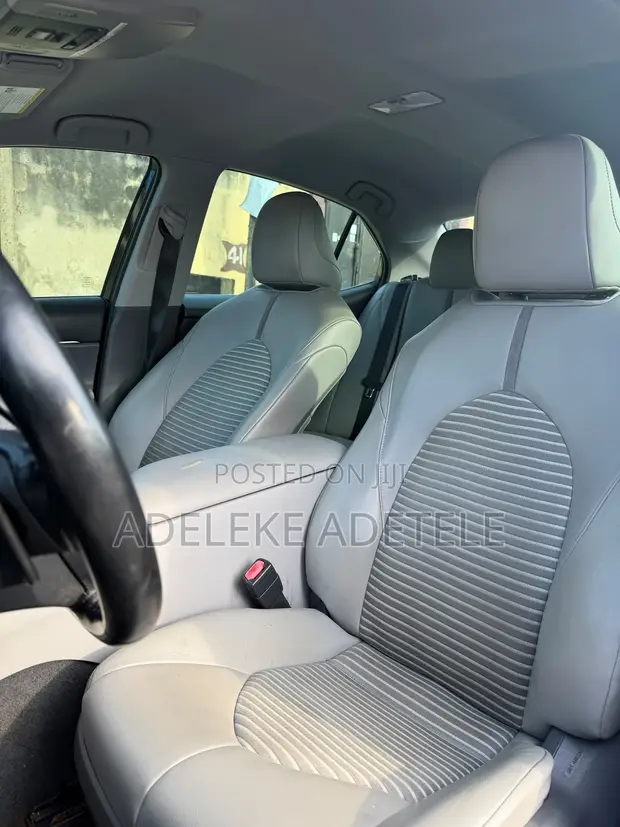 2020 Toyota Camry SE FWD Black - 1