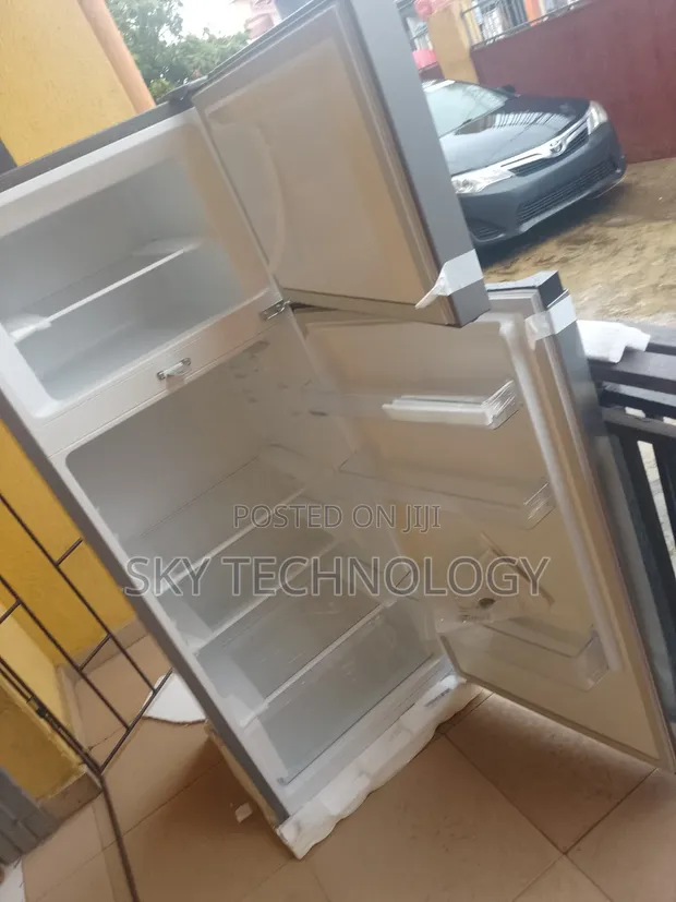 Hisense 205L Double Door Refrigerator - Gray - 1