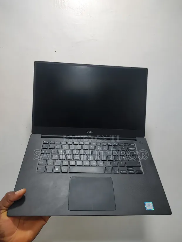 Dell Precision 5540 Laptop: Core i7, 16GB RAM, 512GB SSD - 1