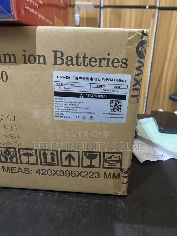 Luxwatt 2.56kWh 25.6V Lithium Battery - Solar - 1