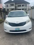 2012 Toyota Sienna XLE - 5