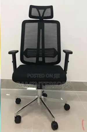 Boss Office Products Mesh Swivel Chair tare da Headrest - Baki