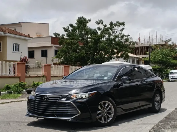 2021 Toyota Avalon XLE Black - 1