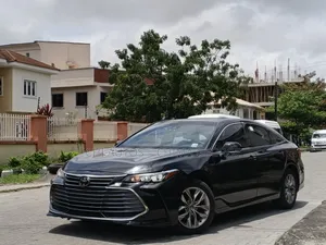 2021 Toyota Avalon XLE Black