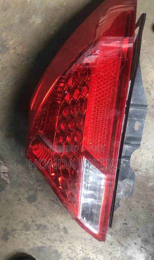 Honda Accord 2006 (2-Door) Rear Lights - 1