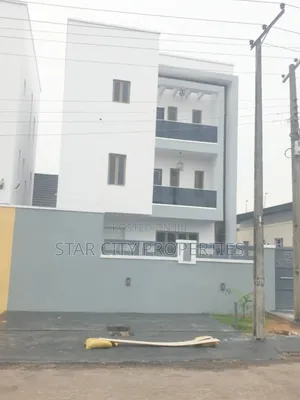 5 Bedroom Luxury Duplex with BQ in Magodo GRA Phase 2