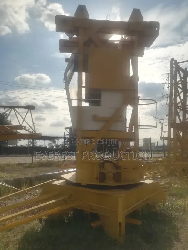Potain Tower Crane (France) - 54m Height, 60m Boom - 1