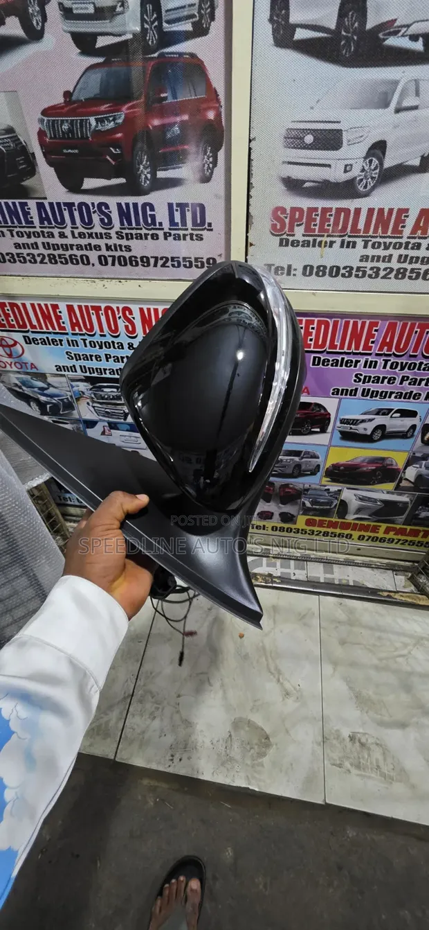 Mercedes-Benz GLE 450 Side Mirror (2020-2023) - 1
