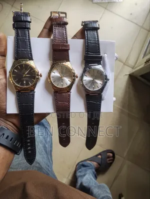 Omega Quartz Leather Wristwatch